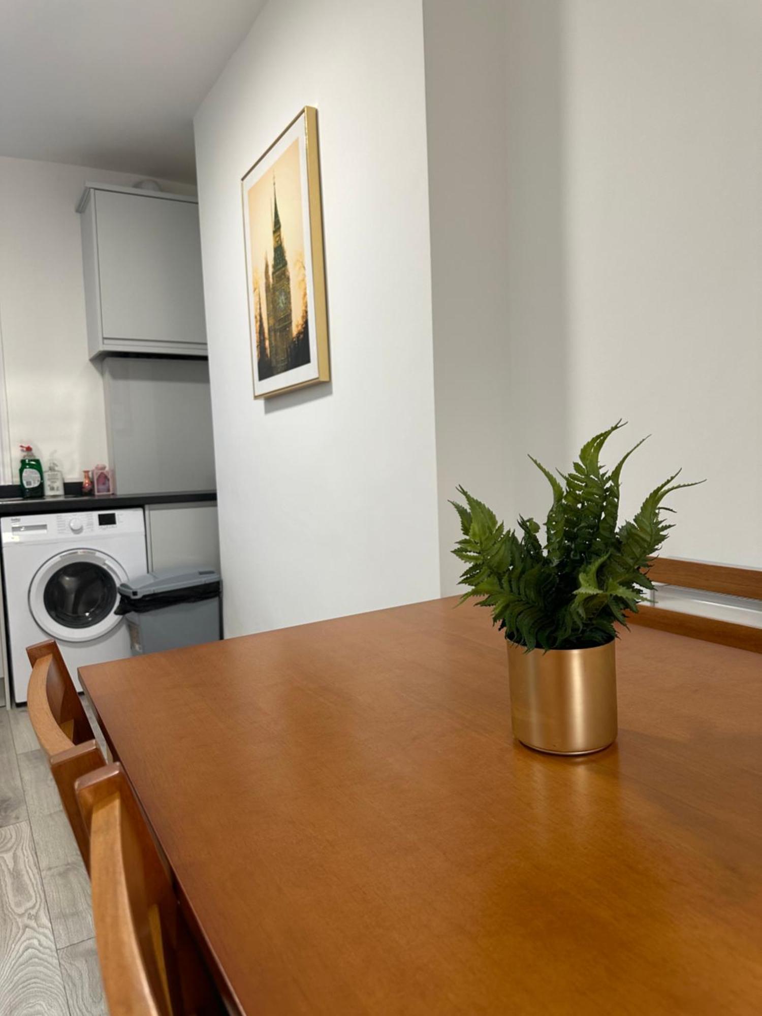 Appartamento Stunning Newly Refurbished 1 Bed In Kings Cross, St Pancras!320 Londra Esterno foto