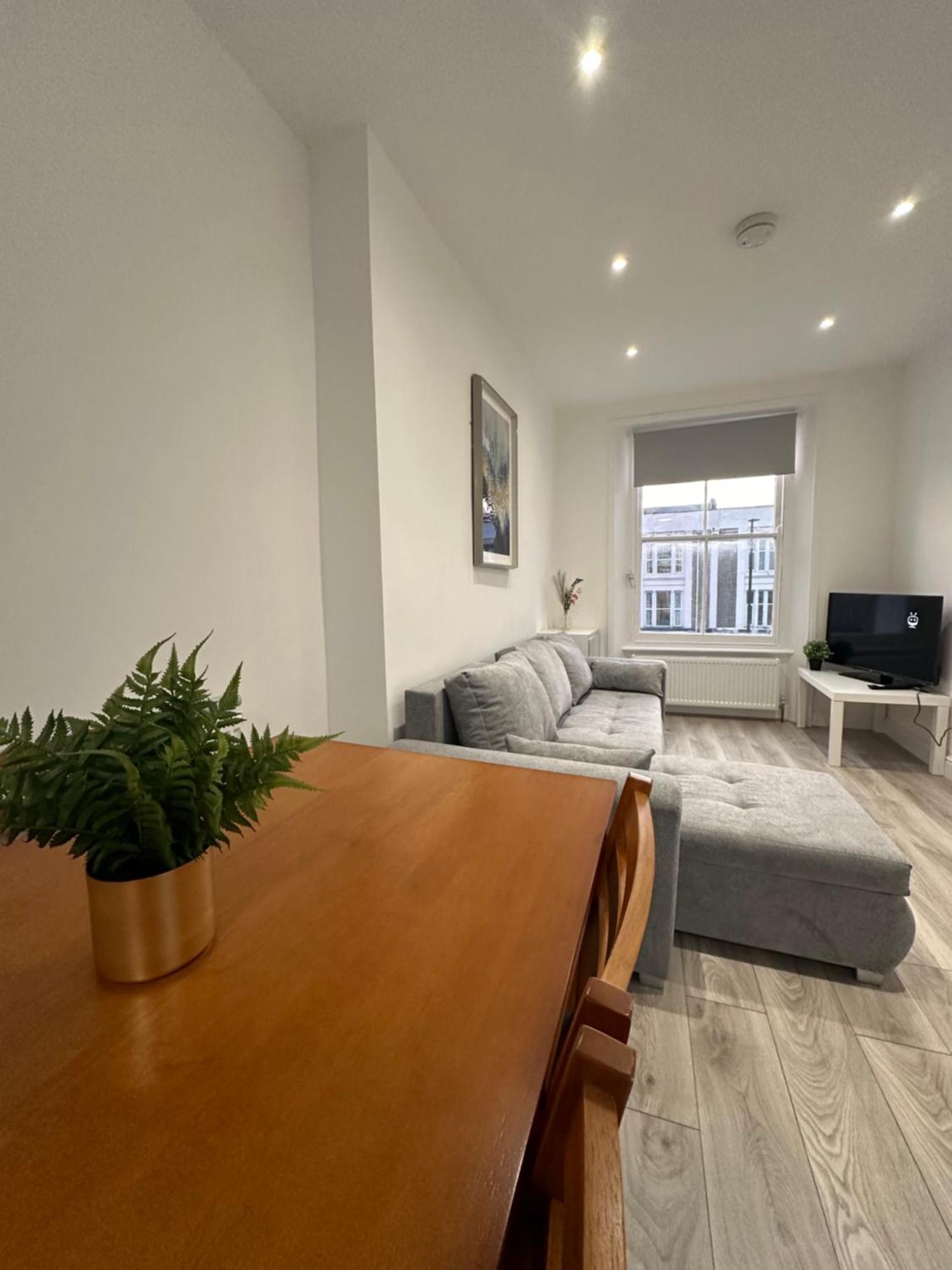 Appartamento Stunning Newly Refurbished 1 Bed In Kings Cross, St Pancras!320 Londra Esterno foto